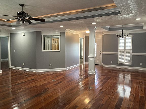 3rd image of 1717 Summer Crest Dr