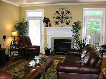 4th image of 301 Piney Creek Dr