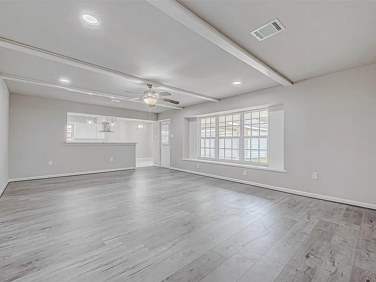 5622 Valkeith Dr — Photo 21