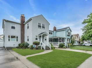 8528 252nd St, Jamaica, NY 11426