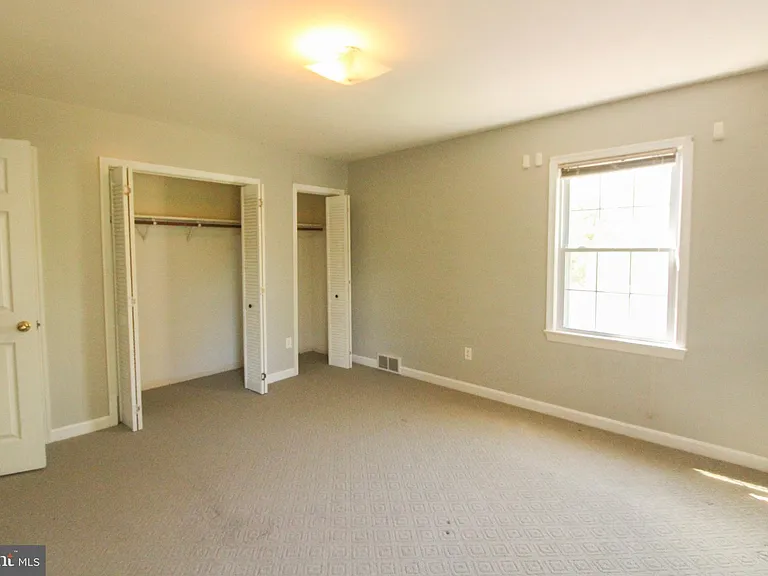 11 Hickory Ln — Photo 41
