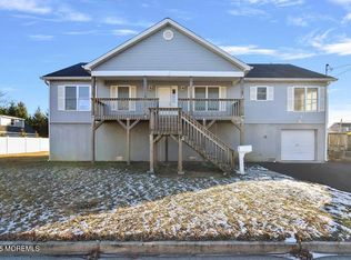 410 Bayview Ave, Union Beach, NJ 07735