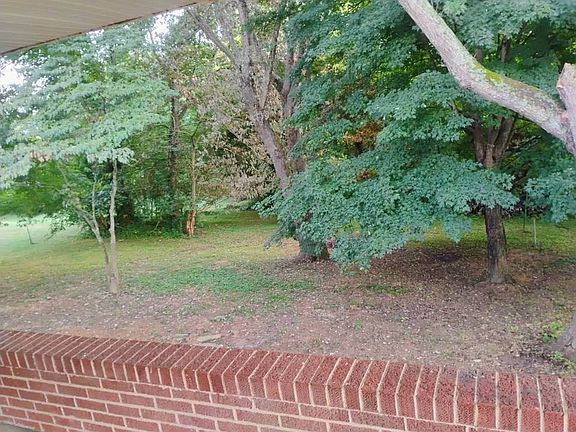 4th image of 40 Saint Wilhoit Dr