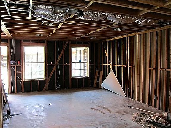 2nd image of 4811A Bradford Dr