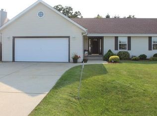 4208 Stormy Dr, Kansasville, WI 53139