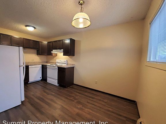4th image of 911 Pattee Creek Dr APT D
