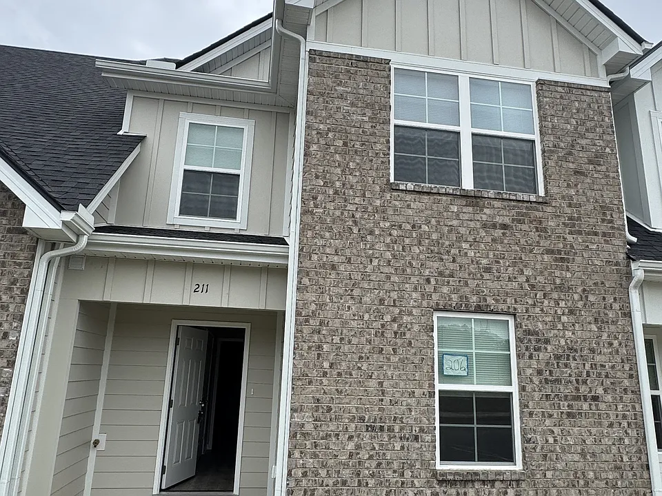 211 Mountaindale Dr
