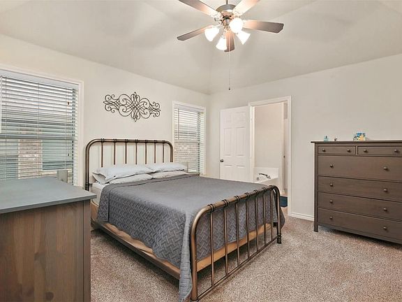 master bed room