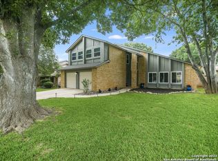 110 Wolf Pr, Universal City, TX 78148