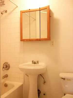Rented by Keller Williams NYC | media 14