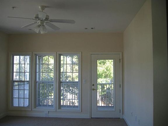 5th image of 127 Garden City Connector Unit 209