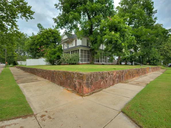 702 N Park Ave, Shawnee, OK 74801