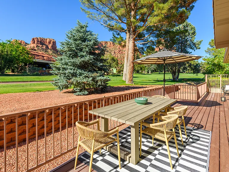 230 Red Rock Cove Dr — Photo 33