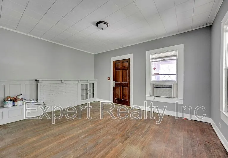 608 5th Ave — Photo 3