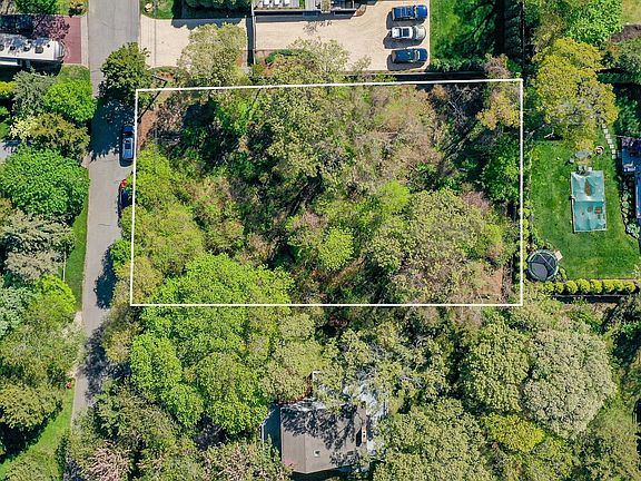 2nd image of 12 Homestead Ln