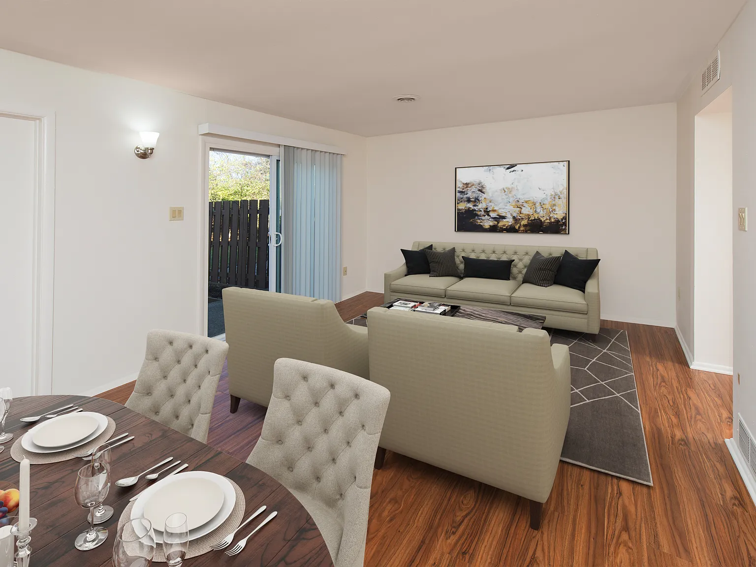 Country Club Apartments — Photo 4