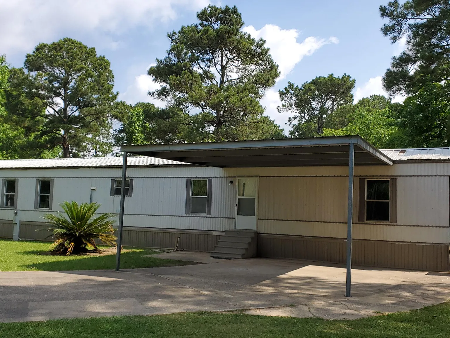 3 bed, 1248 sqft, $1,295 — Photo 2