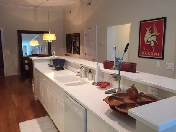 101 S Water St APT 4, Wilmington, NC 28401