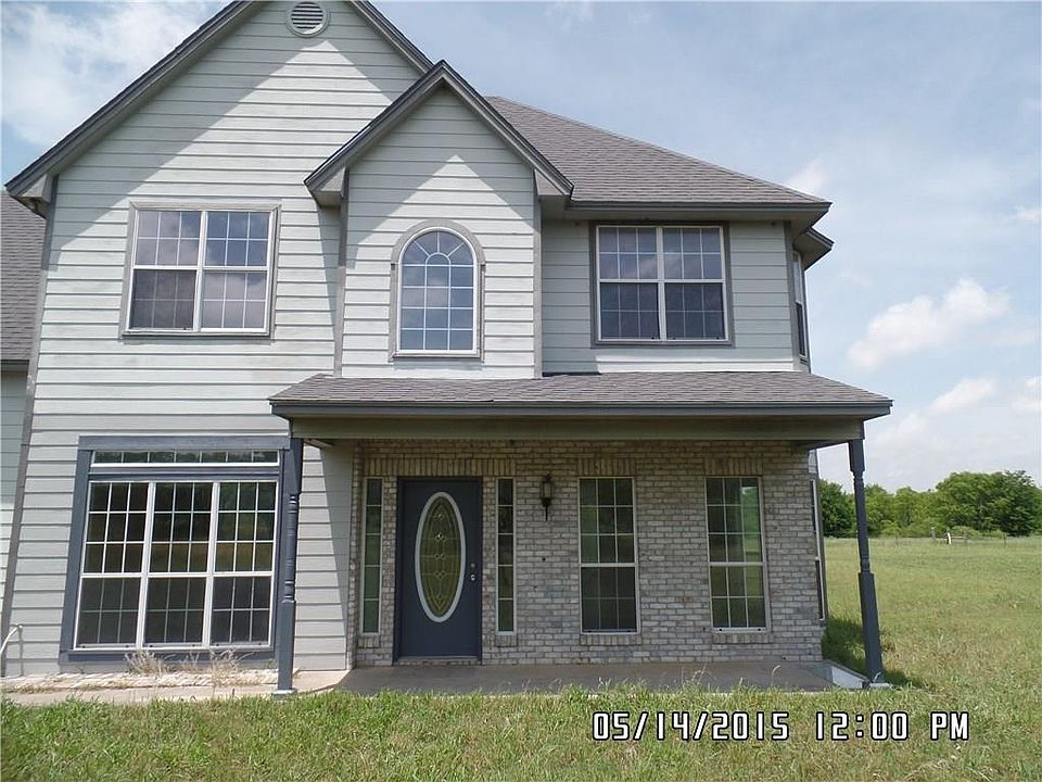 1st image of 523 Fox Ln