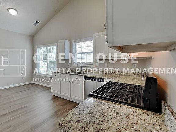 5th image of 1096 Sham Pointe Dr