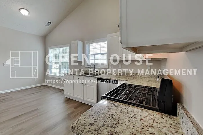 1096 Sham Pointe Dr — Photo 5