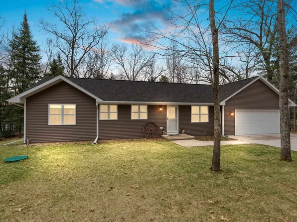 N7084 W Lake Crest Dr, Shawano, WI 54166