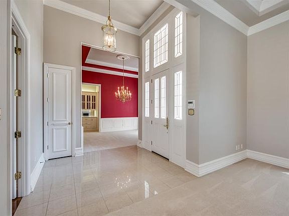 3rd image of 5015 Briargrove Ln