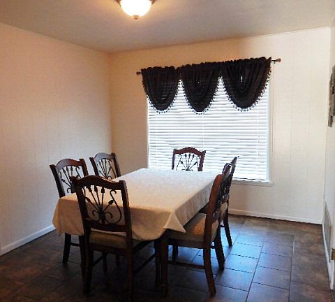 4th image of 1514 Crescent Dr