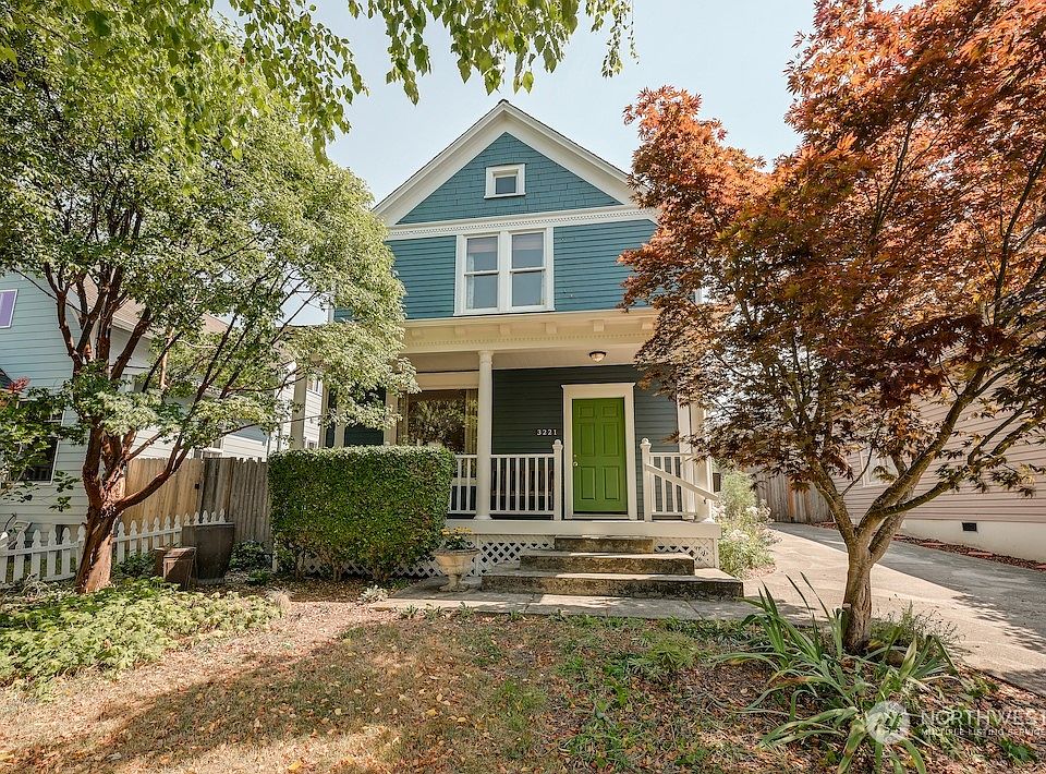 1st image of 3221 Hoyt Avenue