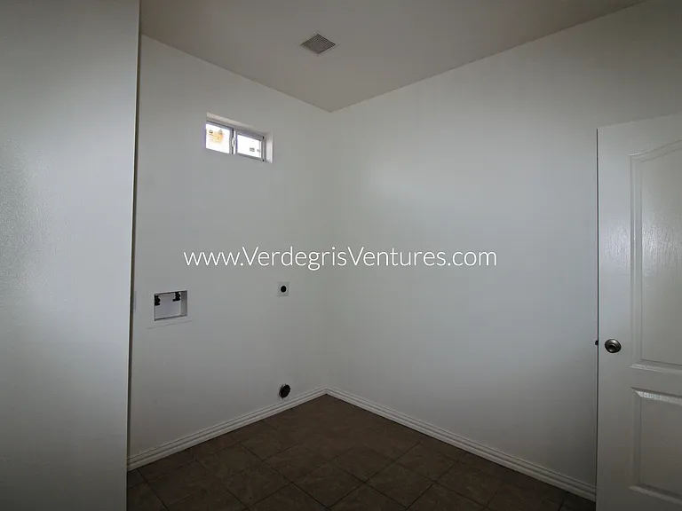 7609 Novella Dr — Photo 5