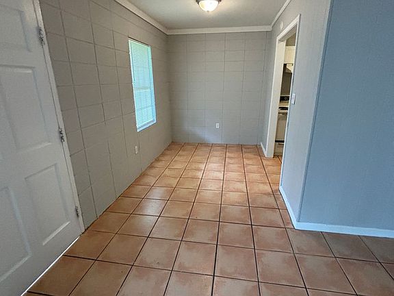 5th image of 1632 Highland St APT 10