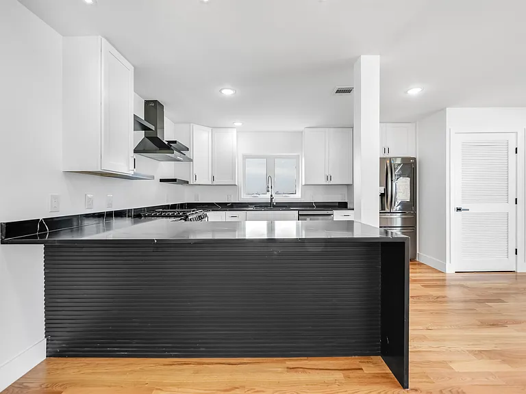 270 Lafayette Ave #2 — Photo 20