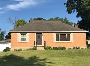 647 2nd Ave, Dixon, IL 61021