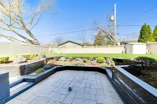 634 W Millers Rd — Photo 29