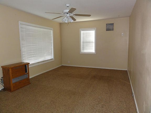 4th image of 3056 Sacramento St