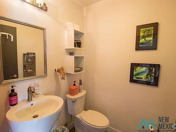 5th image of 301 Canoncito Ave