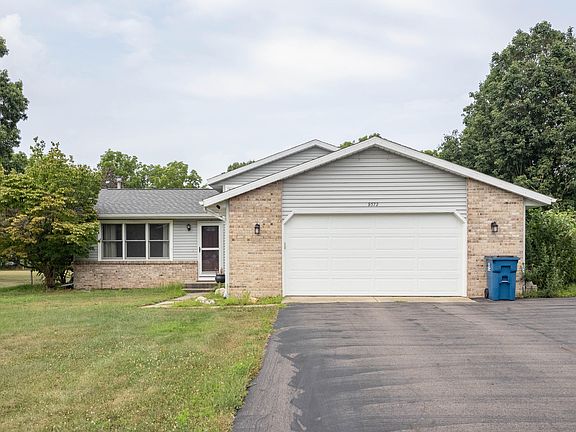 2nd image of 9372 Arrowhead Dr W