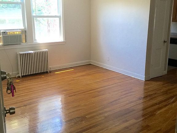 2nd image of 5720 Washington Blvd APT 7