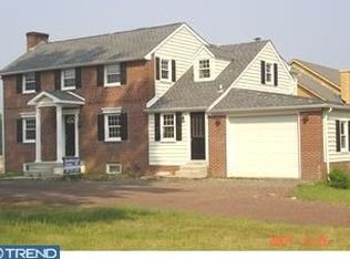 935 Heatherwood Dr, East Norriton, PA 19403