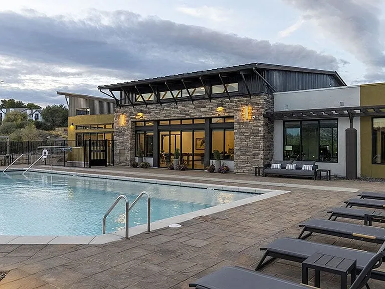 The Retreat Luxury Apartments — Photo 39