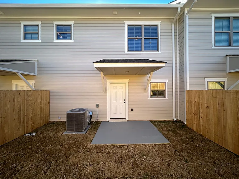 1233 Tigers Tail Trl — Photo 9