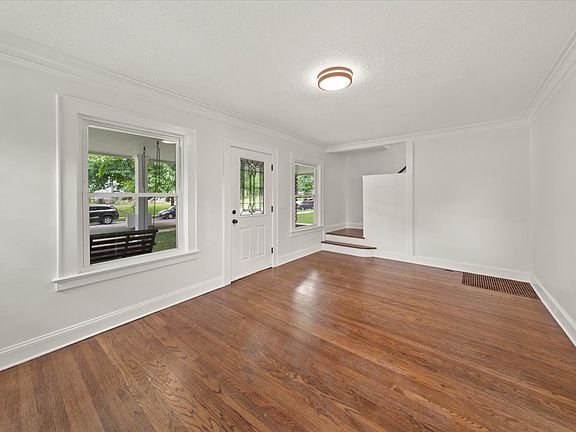 4th image of 5900 Cherry St