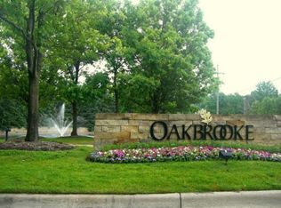 2835 Oakbrooke Ln, West Bloomfield, MI 48323