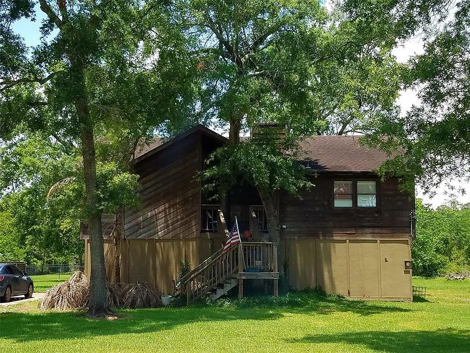 1st image of 1216 S Country Club Dr