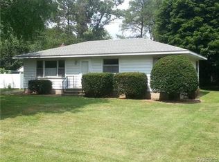 3586 Floretta Rd, Clarkston, MI 48346