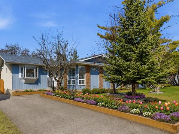 431 E Queen Charlotte Dr SW, Calgary, AB T2J 4H2
