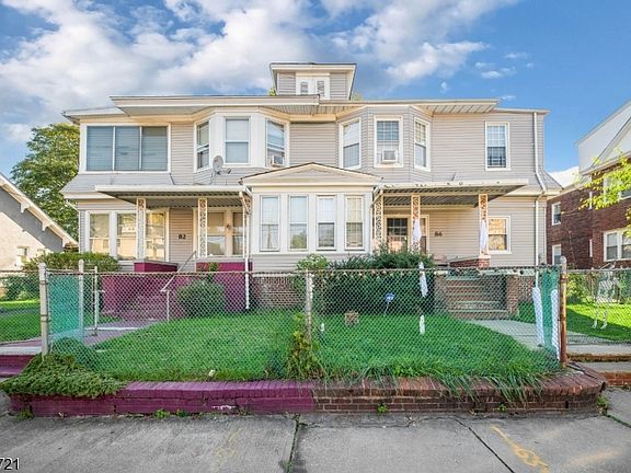 2nd image of 82 Leslie St