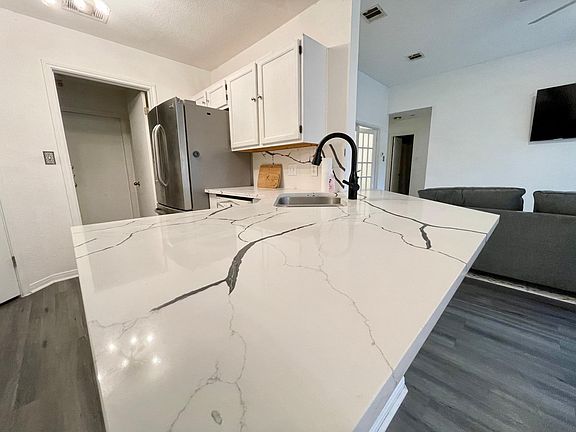 5th image of 1225 Hughmont Dr