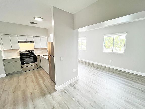 5th image of 1901 Johnson St #1B-1Ba-480Sqft
