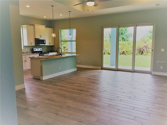 3rd image of 370 Baytree Dr